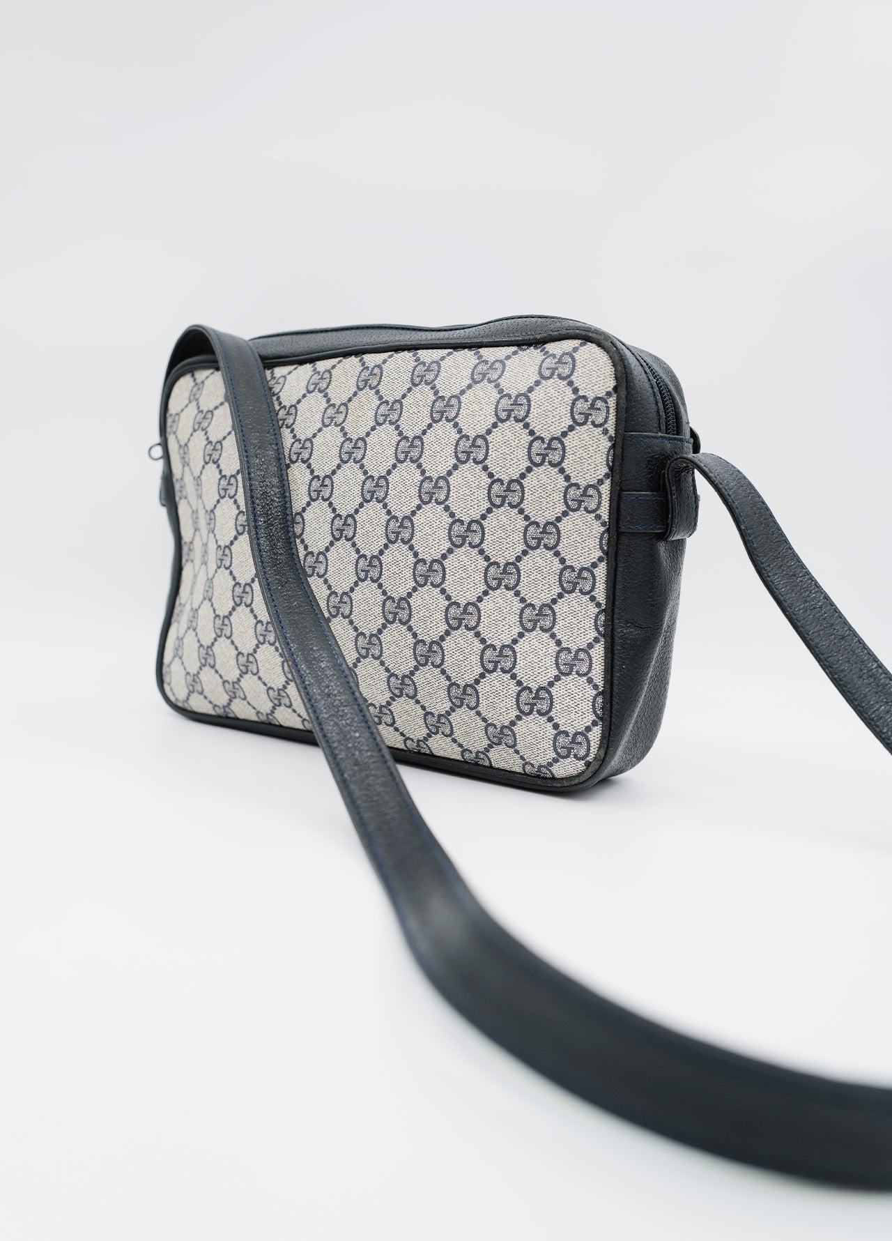 Sac-bag-messenger-bandouillere-Gucci-GG-Bree-crossbody-Vintage-Circa-80-Navy-bleu-4