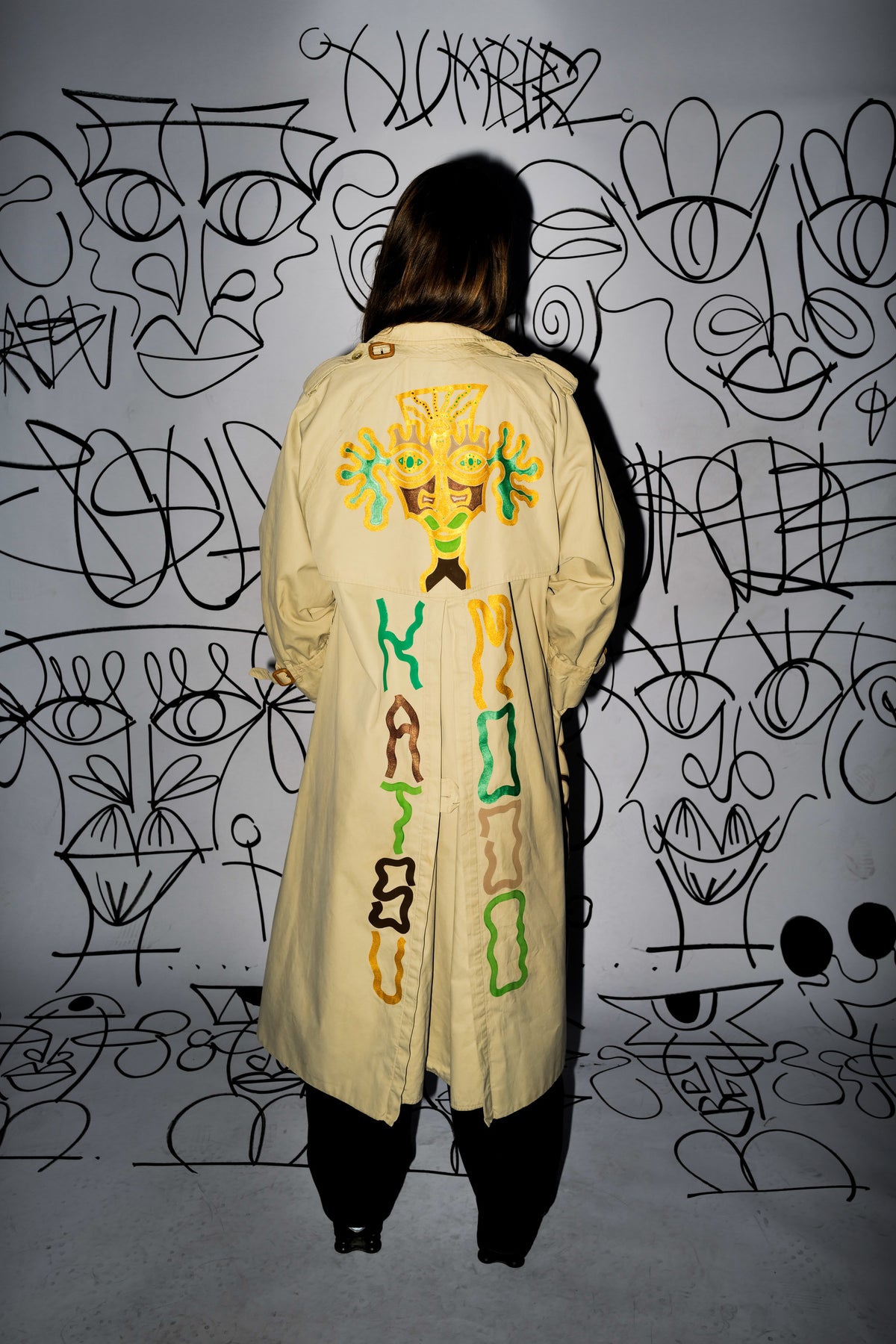 #20 Trench Coat Burberry Beige Vintage Upcycled by Josua Carvalho