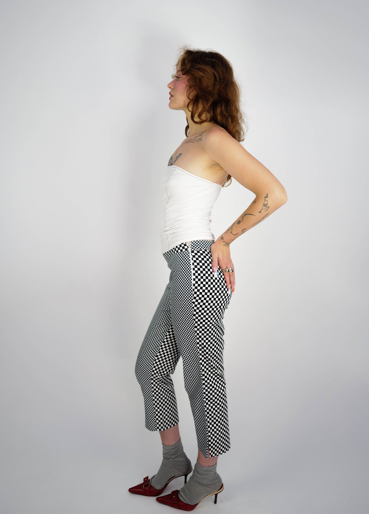 Capri-Moschino-Carreaux-blanc-Gris-Noir-Vintage-01