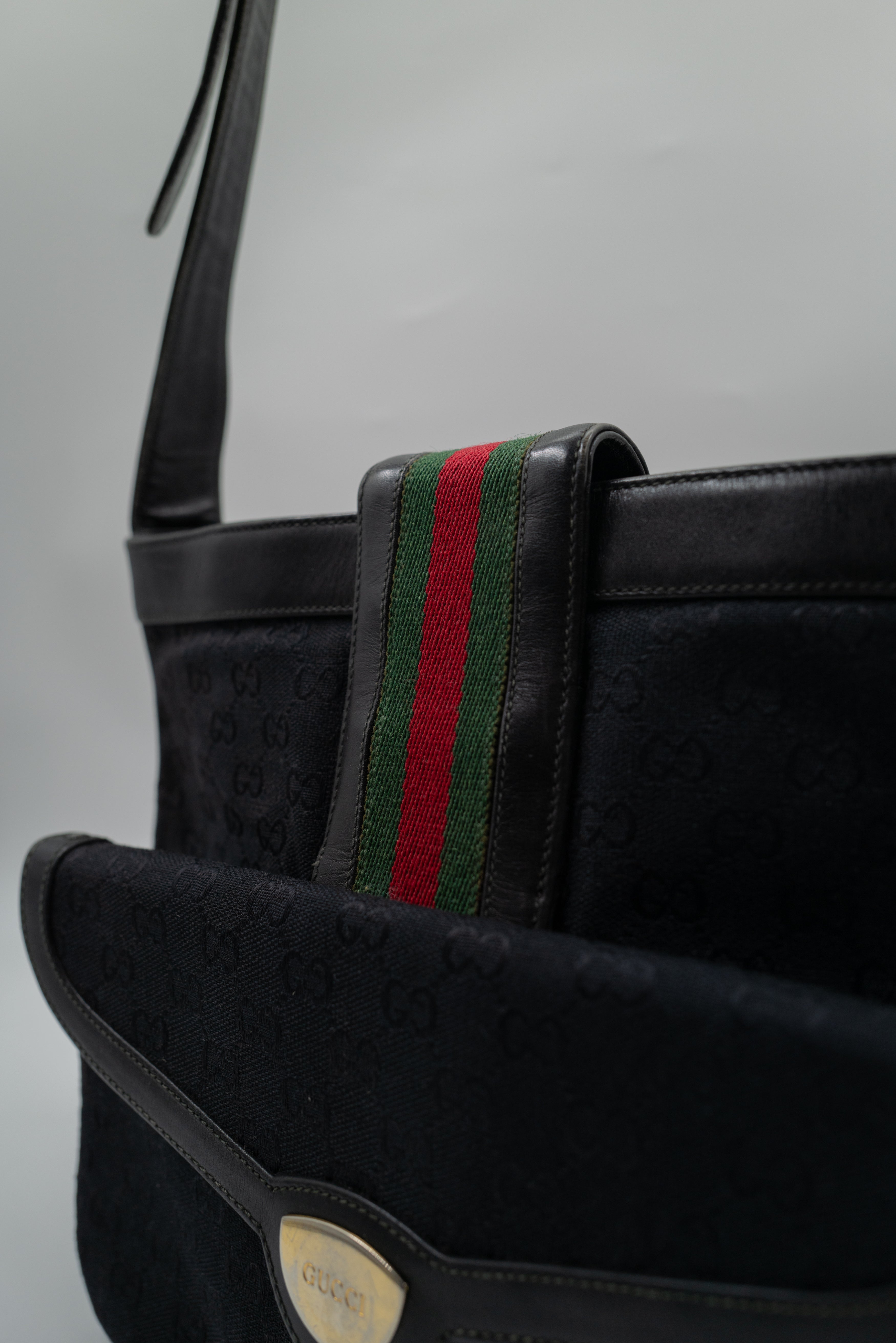 GUCCI-VINTAGE-80S-BLACK-NOIR-BAG-SAC-POCHETTE-11