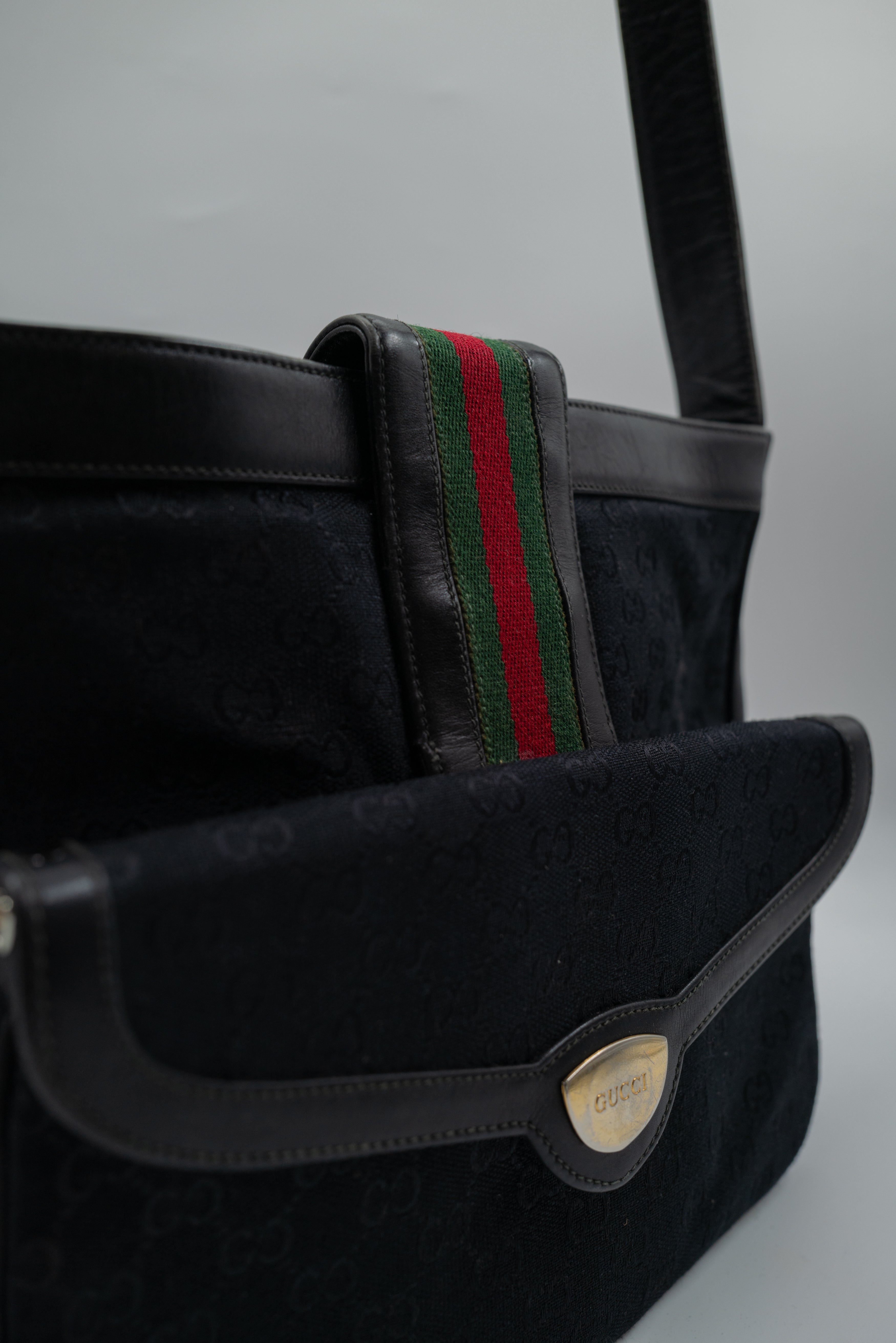 GUCCI-VINTAGE-80S-BLACK-NOIR-BAG-SAC-POCHETTE-12