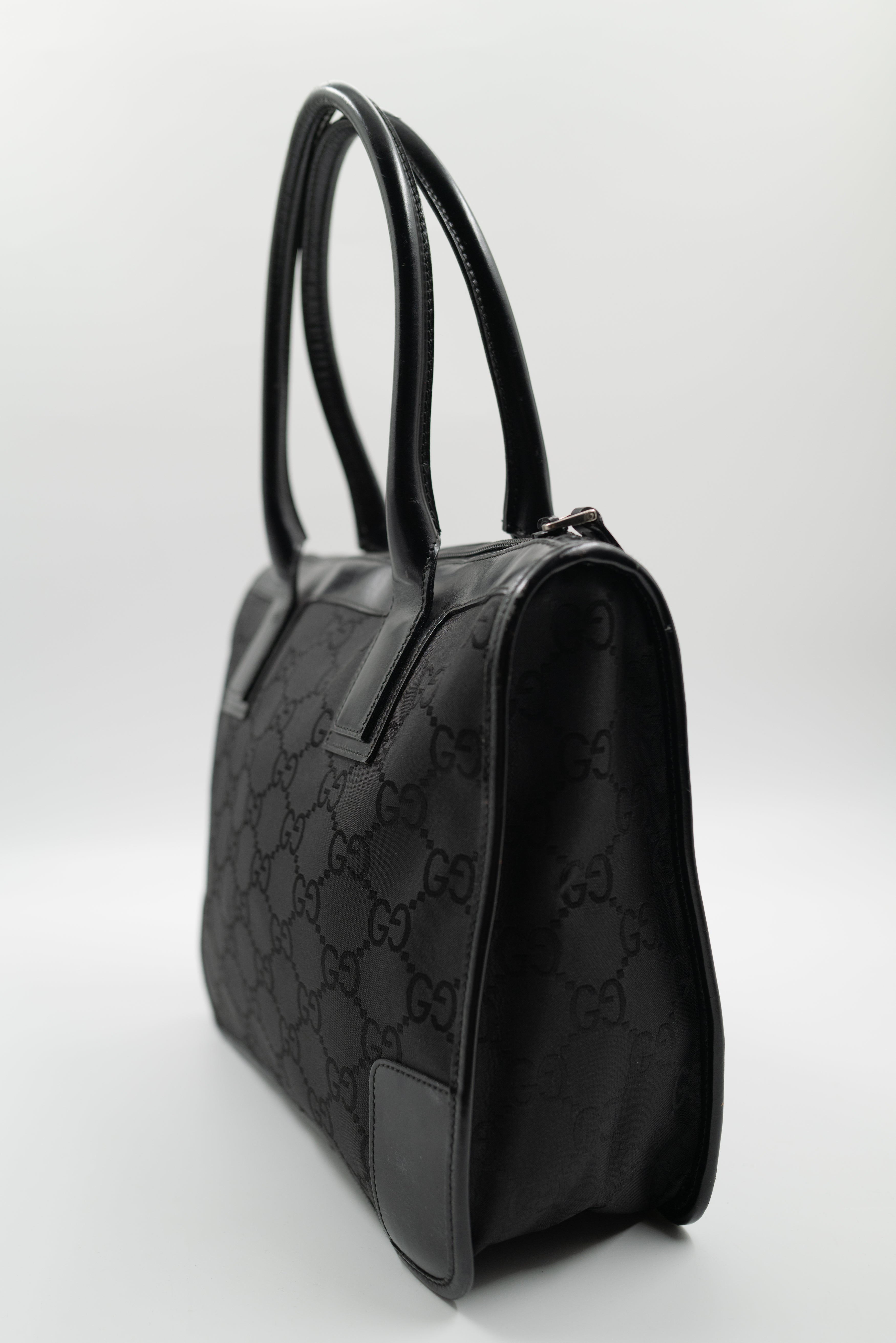 GUCCI-VINTAGE-90S-BAG-HANDBAG-SACAMAIN-TOILE-CANVAS-BLACK-NOIR-02