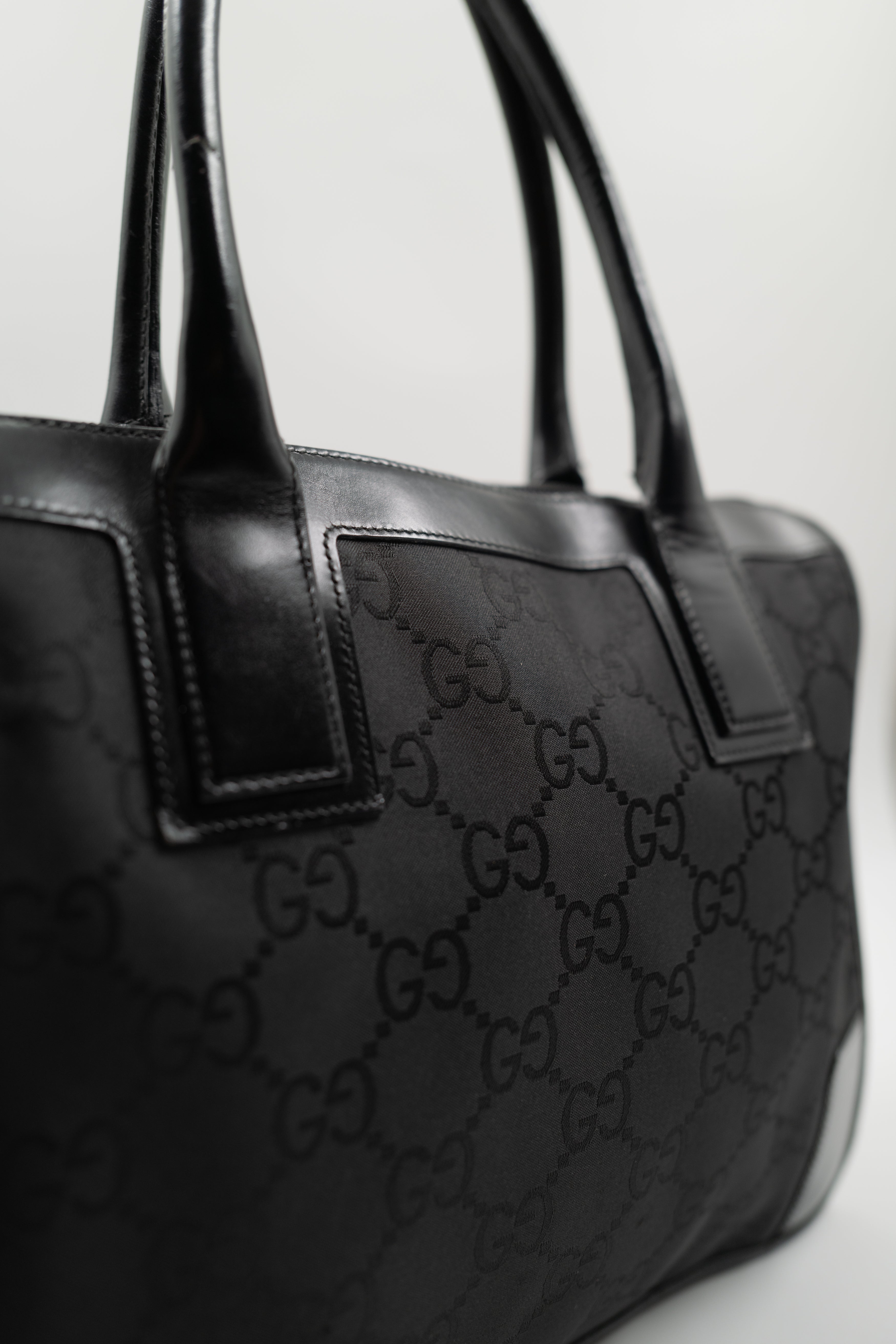 GUCCI-VINTAGE-90S-BAG-HANDBAG-SACAMAIN-TOILE-CANVAS-BLACK-NOIR-04