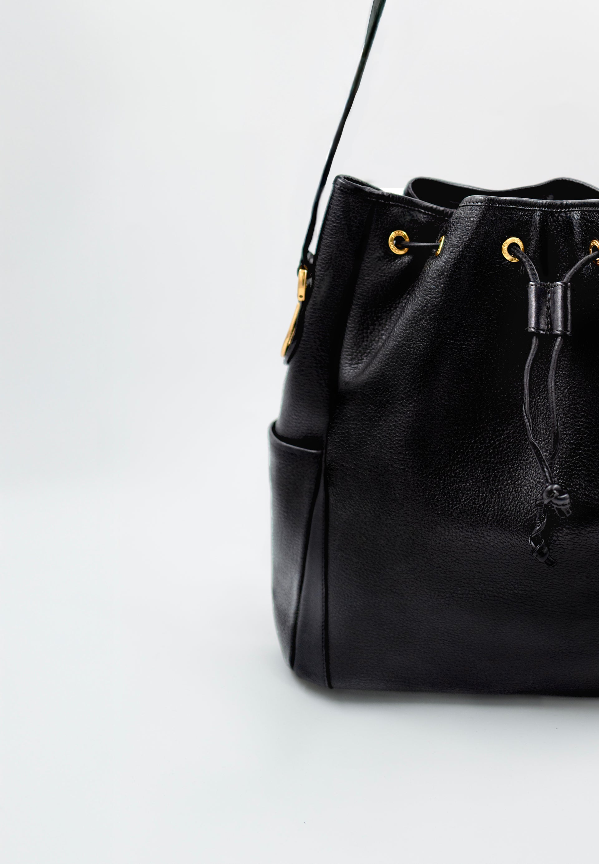 Gucci-Bucket-Bag-Sac-Leather-Cuir-Black-Noir-02