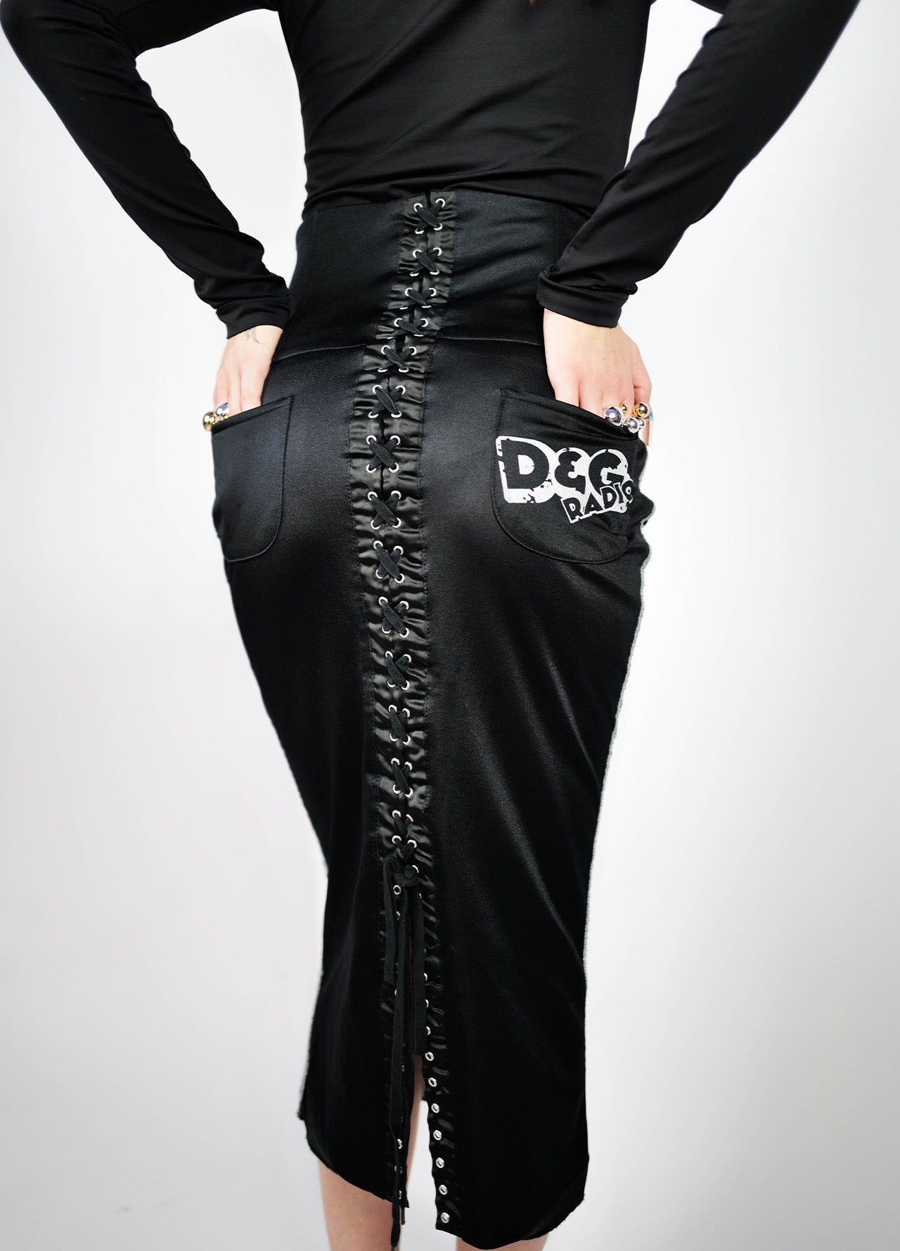 Jupe-D&G-Corset-Noir-Lacet-Longue-Vintage-01