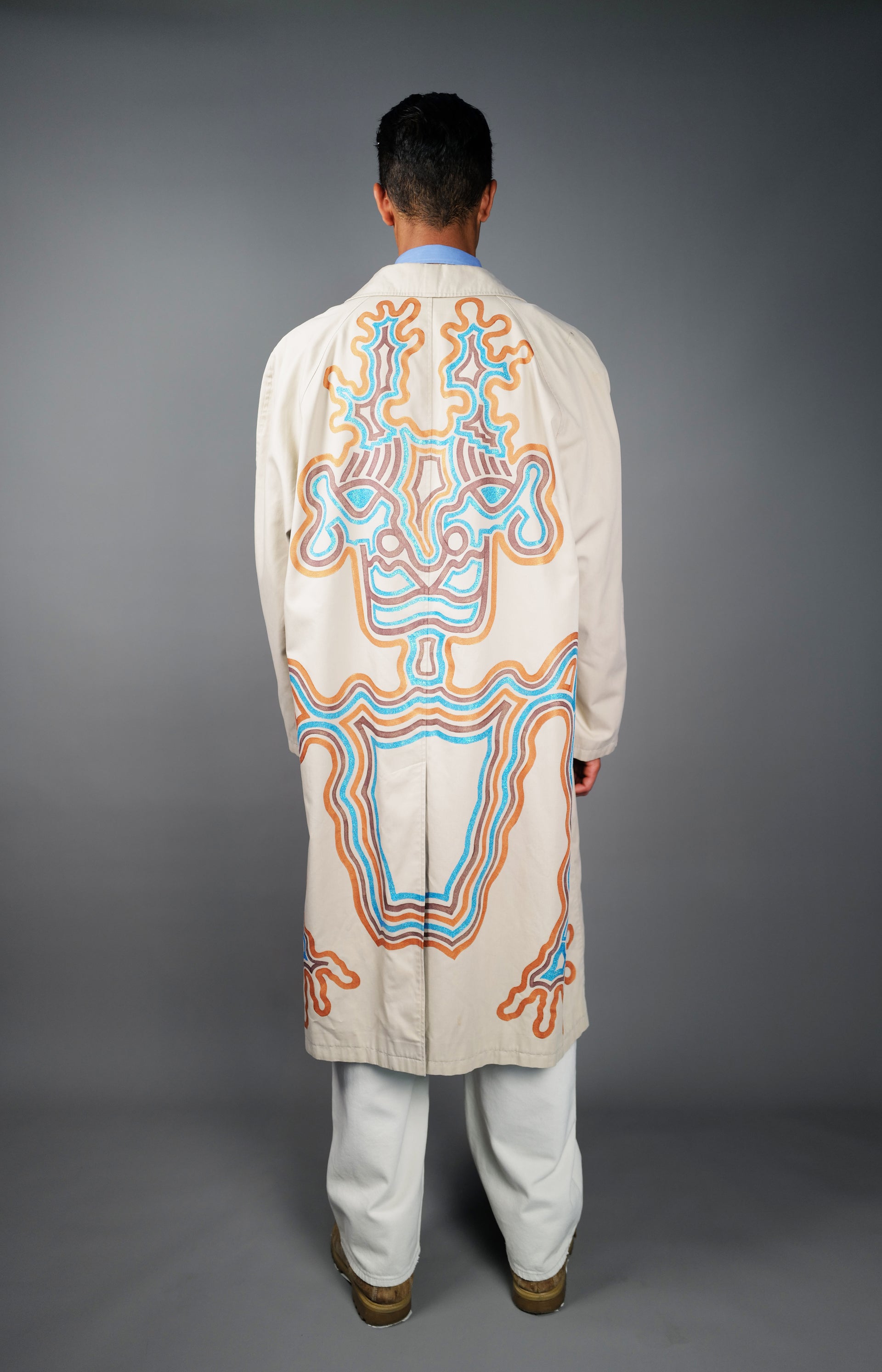 Trench Vintage Upcycled by Josua Carvalho