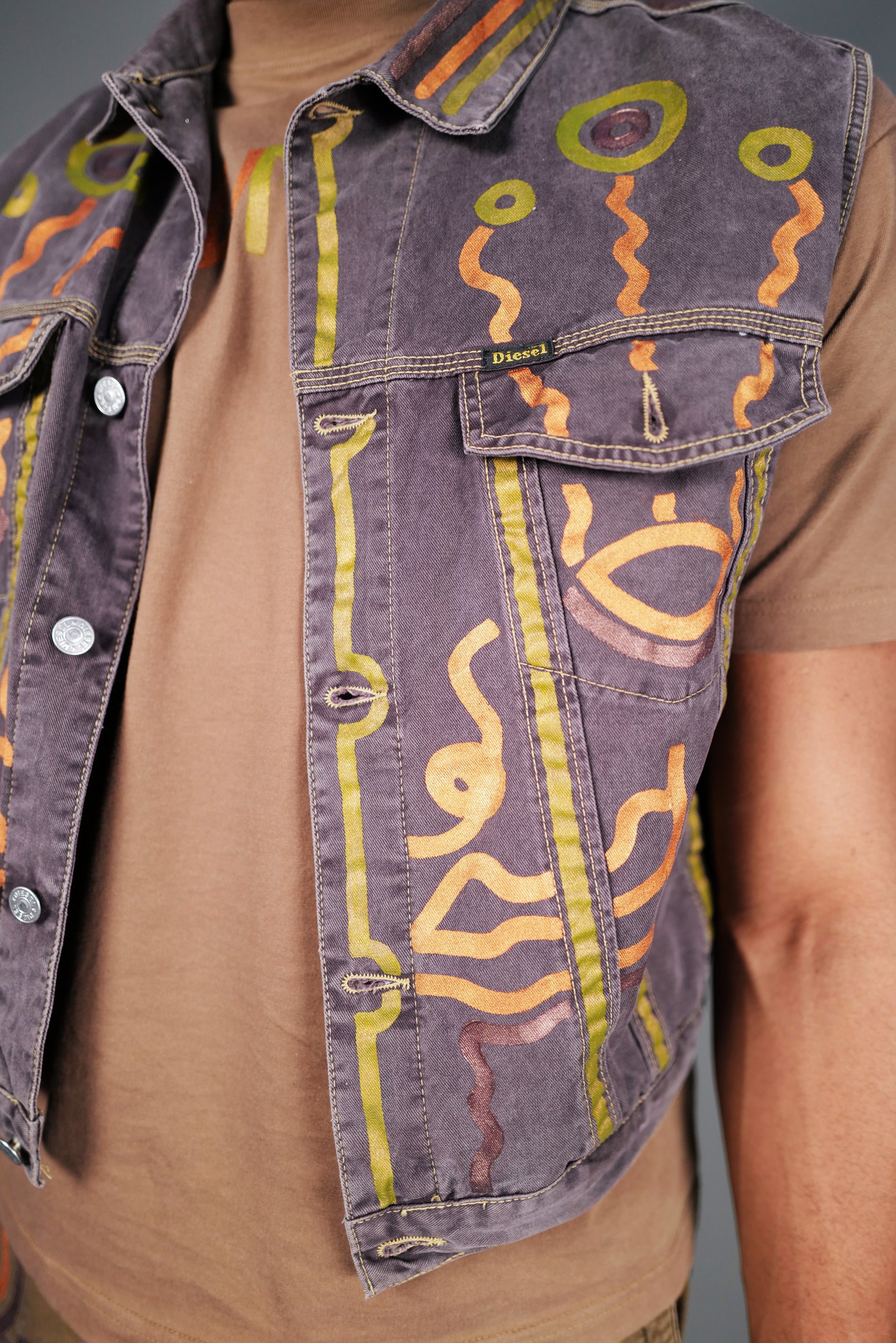 Gilet Diesel Vintage Upcycled by Josua Carvalho