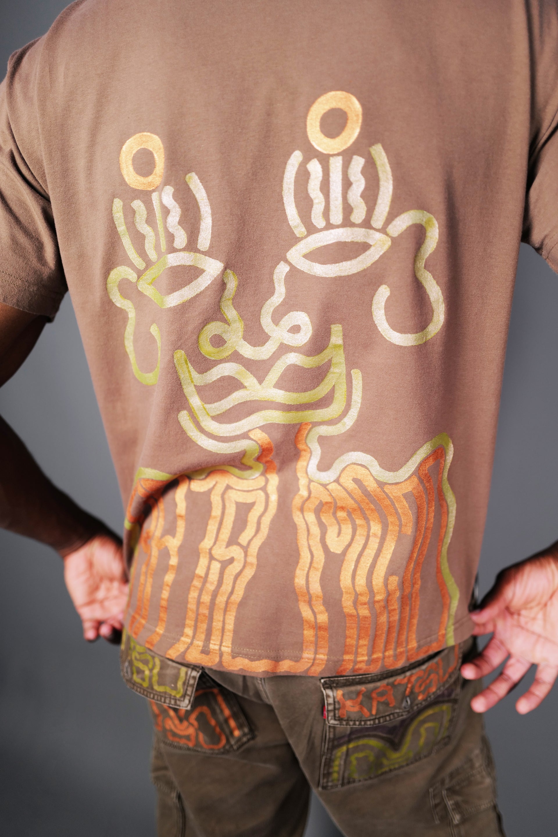 Tee Marron Vintage Upcycled by Josua Carvalho