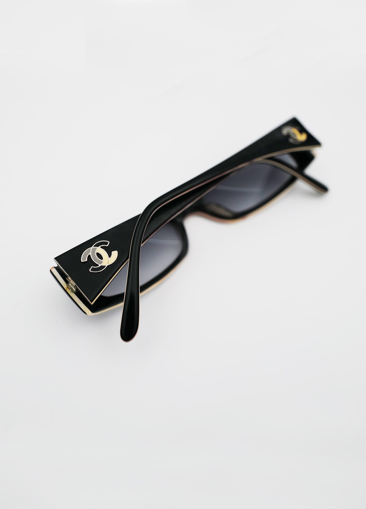 Lunette-Chanel-Verre-Teinte-Bleu-Noir-Logo-Vintage-03