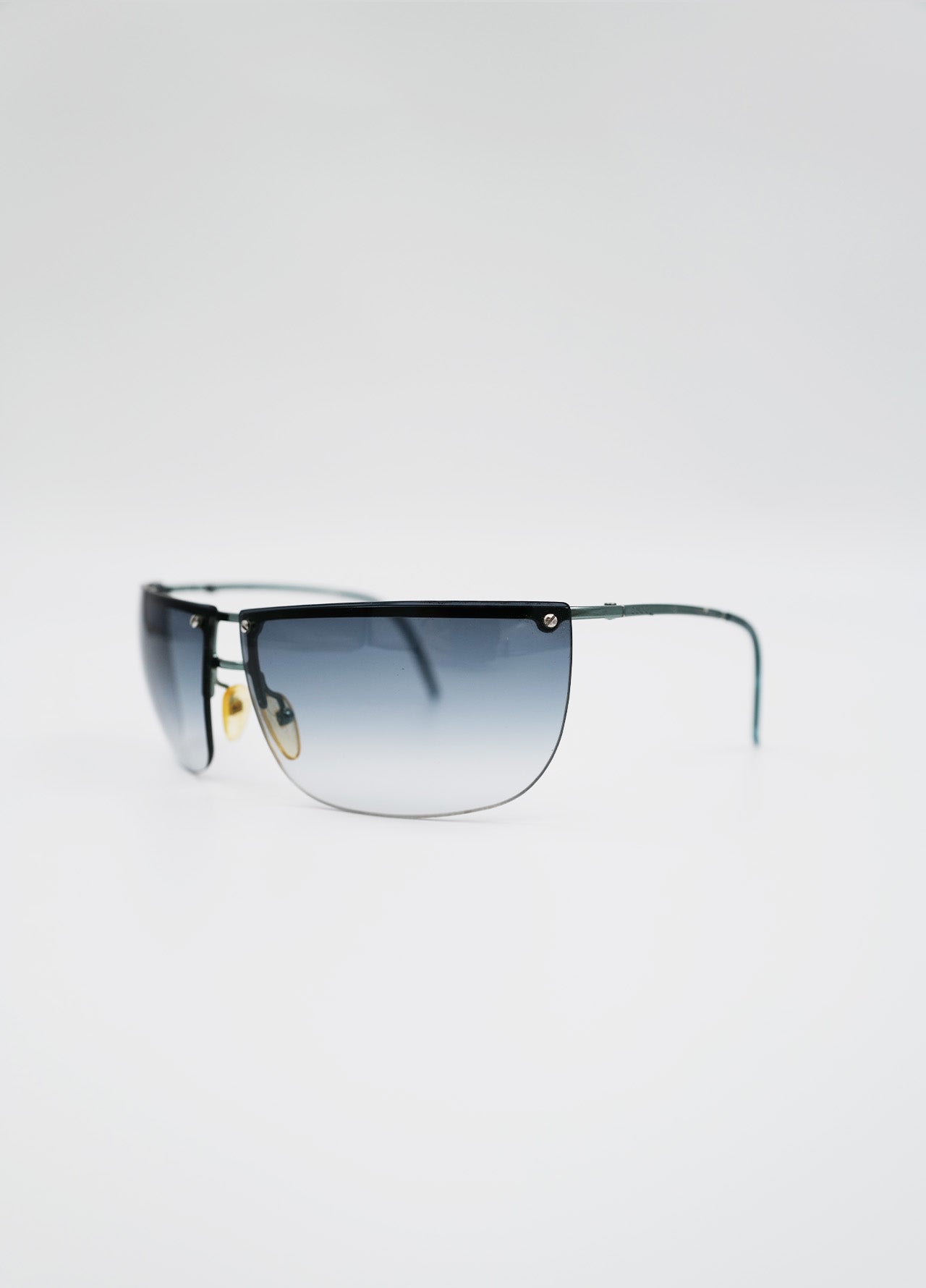 Lunette-Gucci-Noir-Teinte-Bleu-Vintage-02