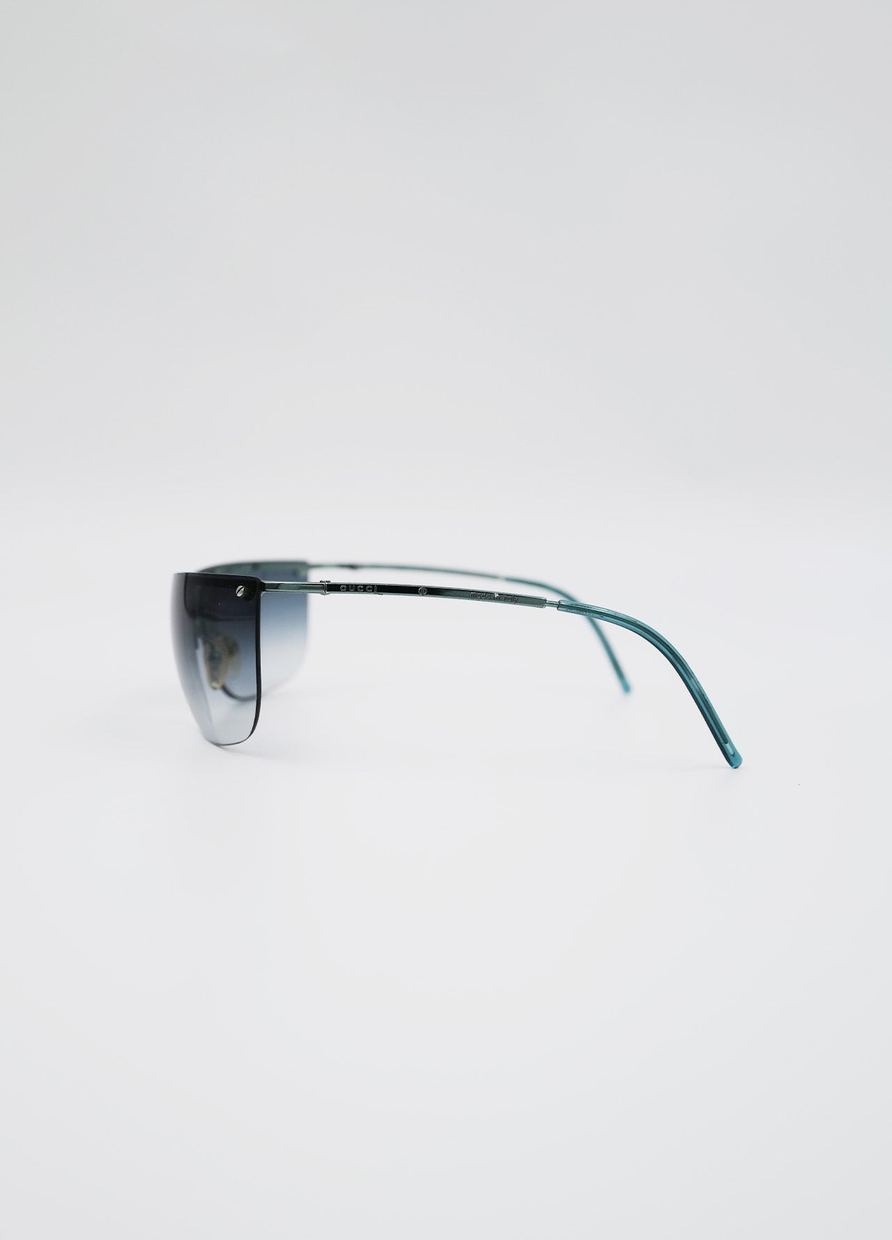 Lunette-Gucci-Noir-Teinte-Bleu-Vintage-03