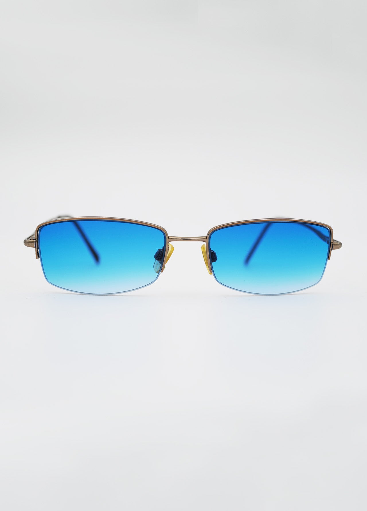 Lunette-solaire-sunglass-DKNY-reworked-vintage-blue-2