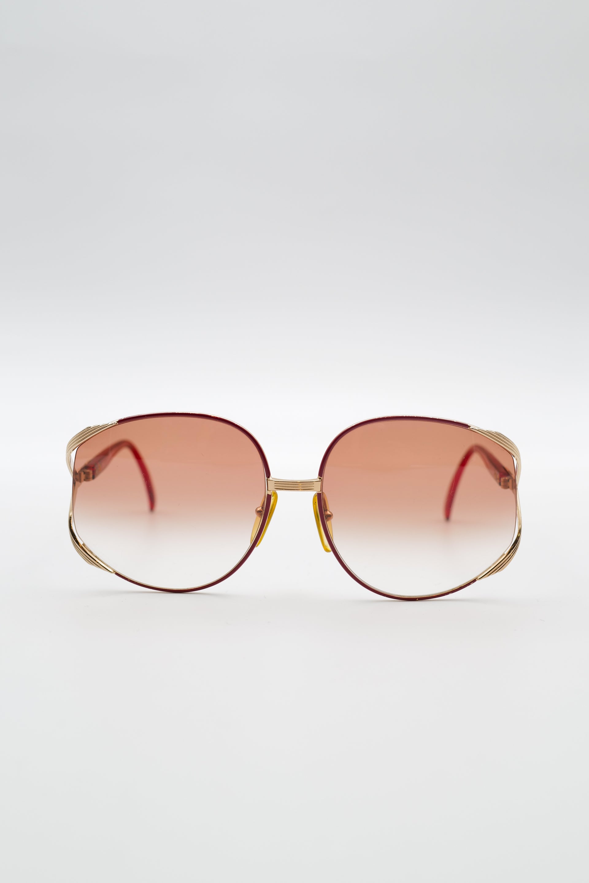 Lunette_Dior_cadrerouge_dore_verrefumerose_rare-002