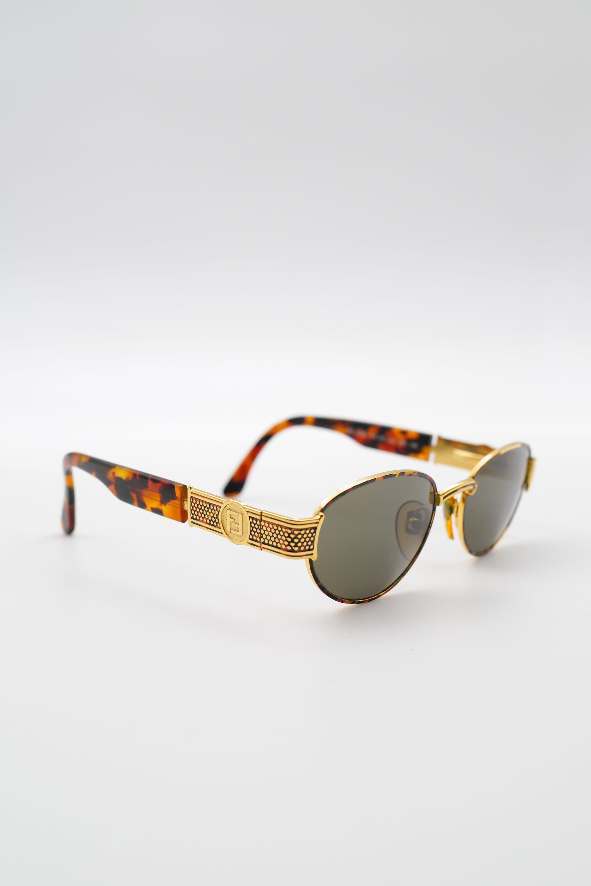 Lunette_Fendi_cdredore_leopard_verrevertfonce_Reworked-Vintage-002