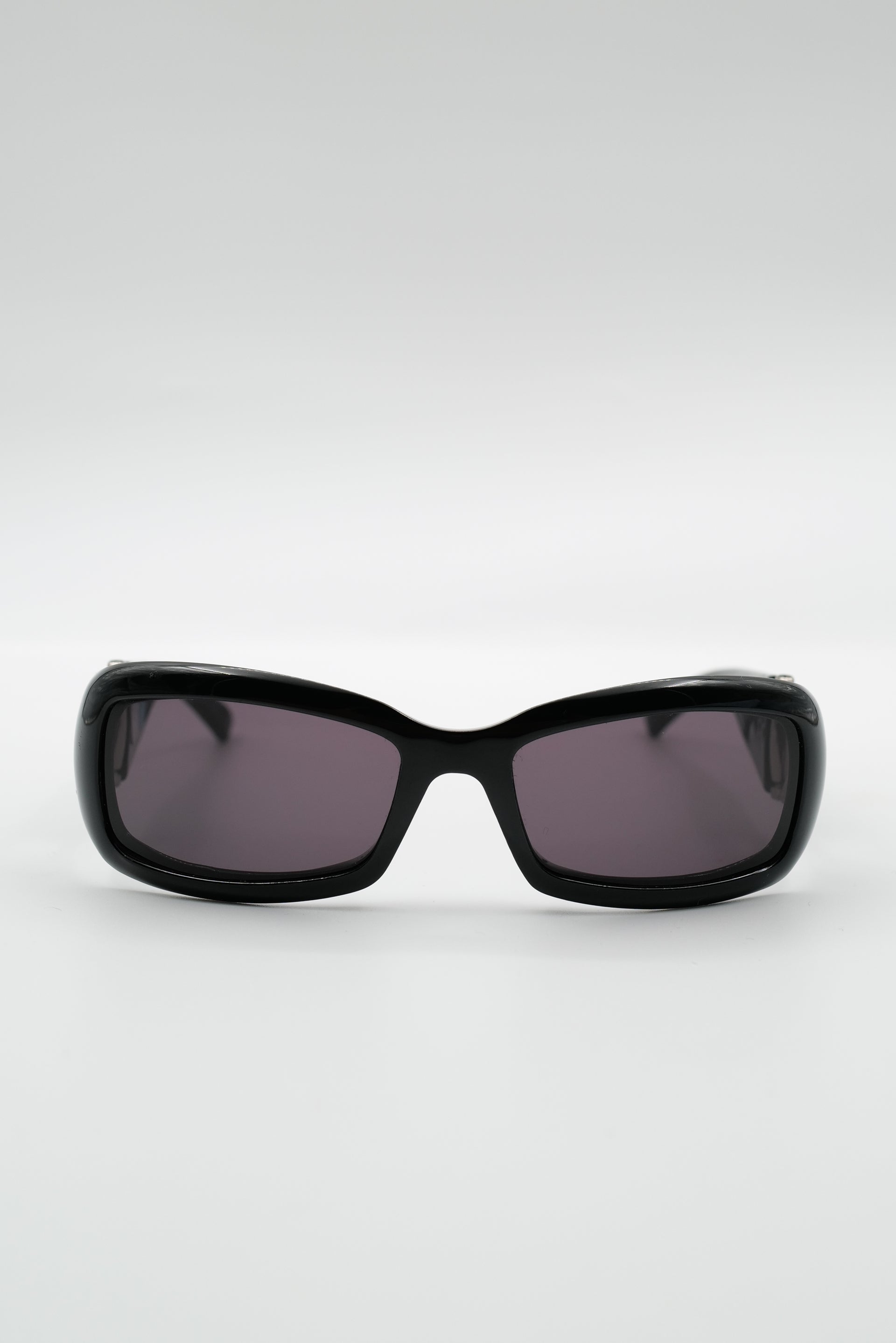 Lunette_Gucci_Cadrenoiretargente_noir_reworked-002