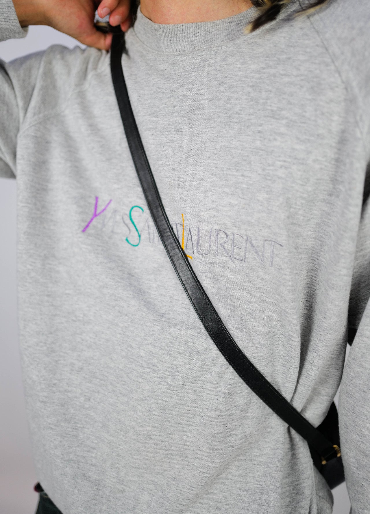 Pull-YSL-Circa-Deadstock-Gris-Logo-Vintage-03
