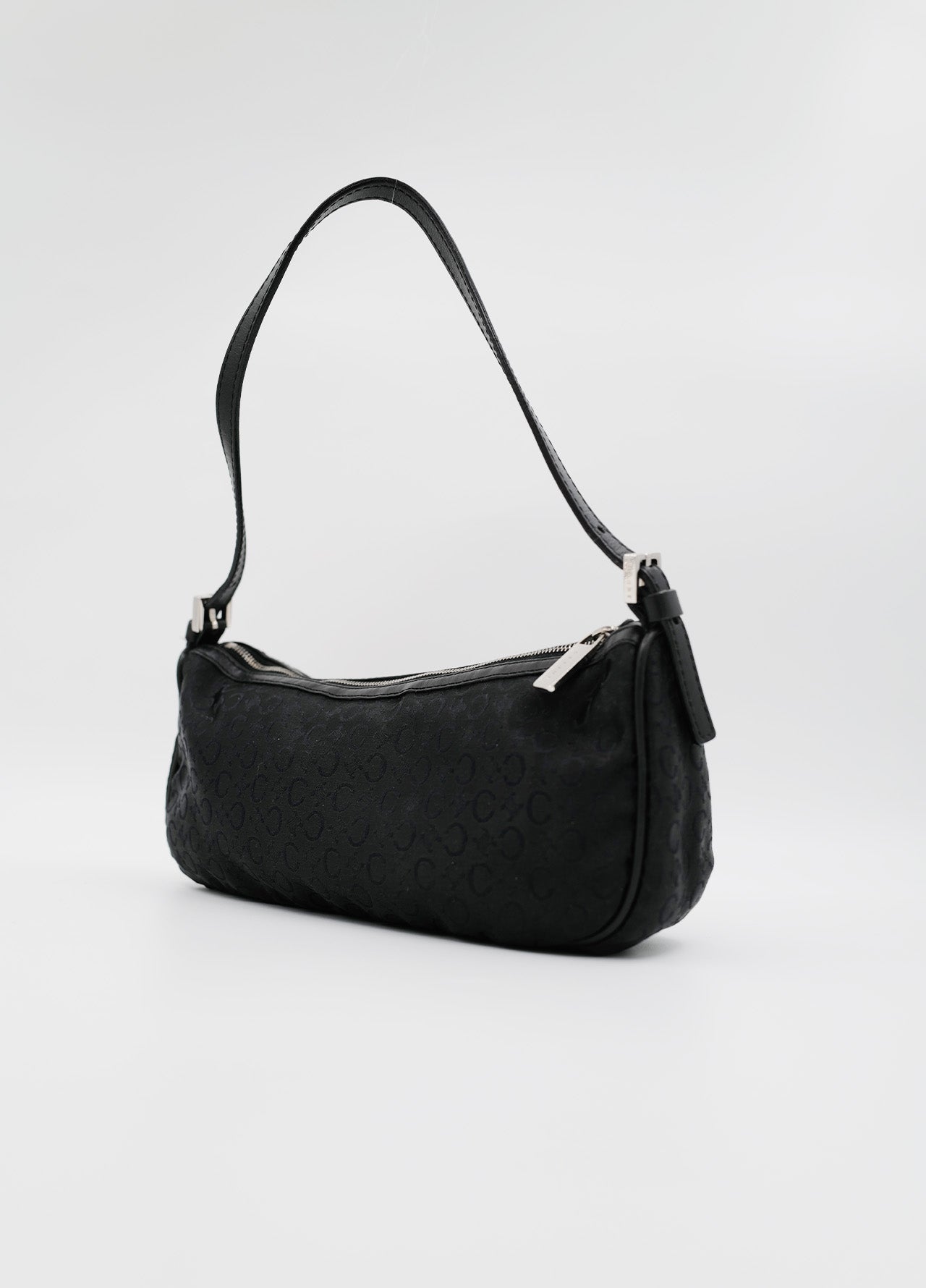 Sac-Celine-Noir-Monogramme-Discret-Argent-Portee-Epaule-Vintage-02