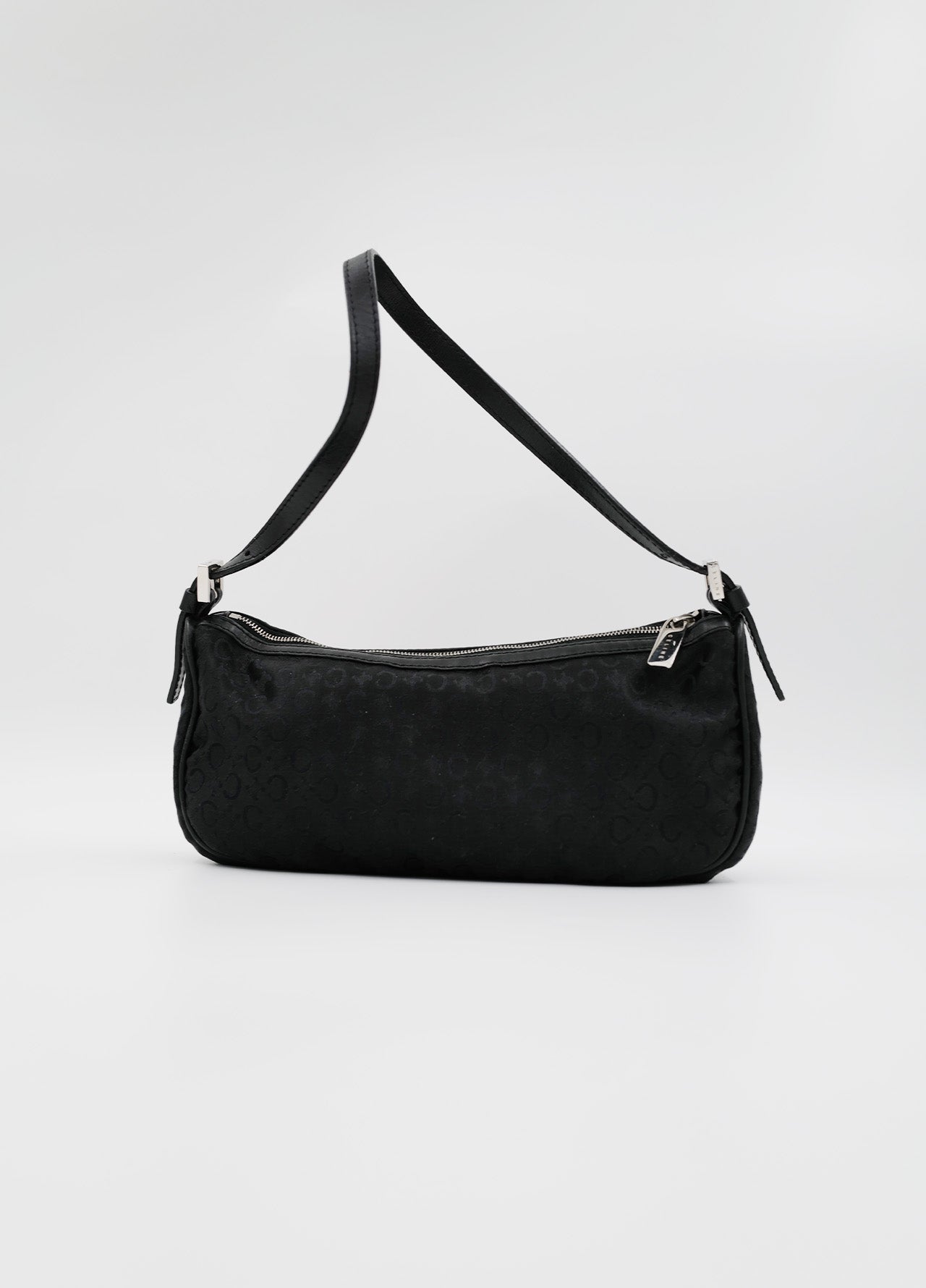 Sac-Celine-Noir-Monogramme-Discret-Argent-Portee-Epaule-Vintage-03