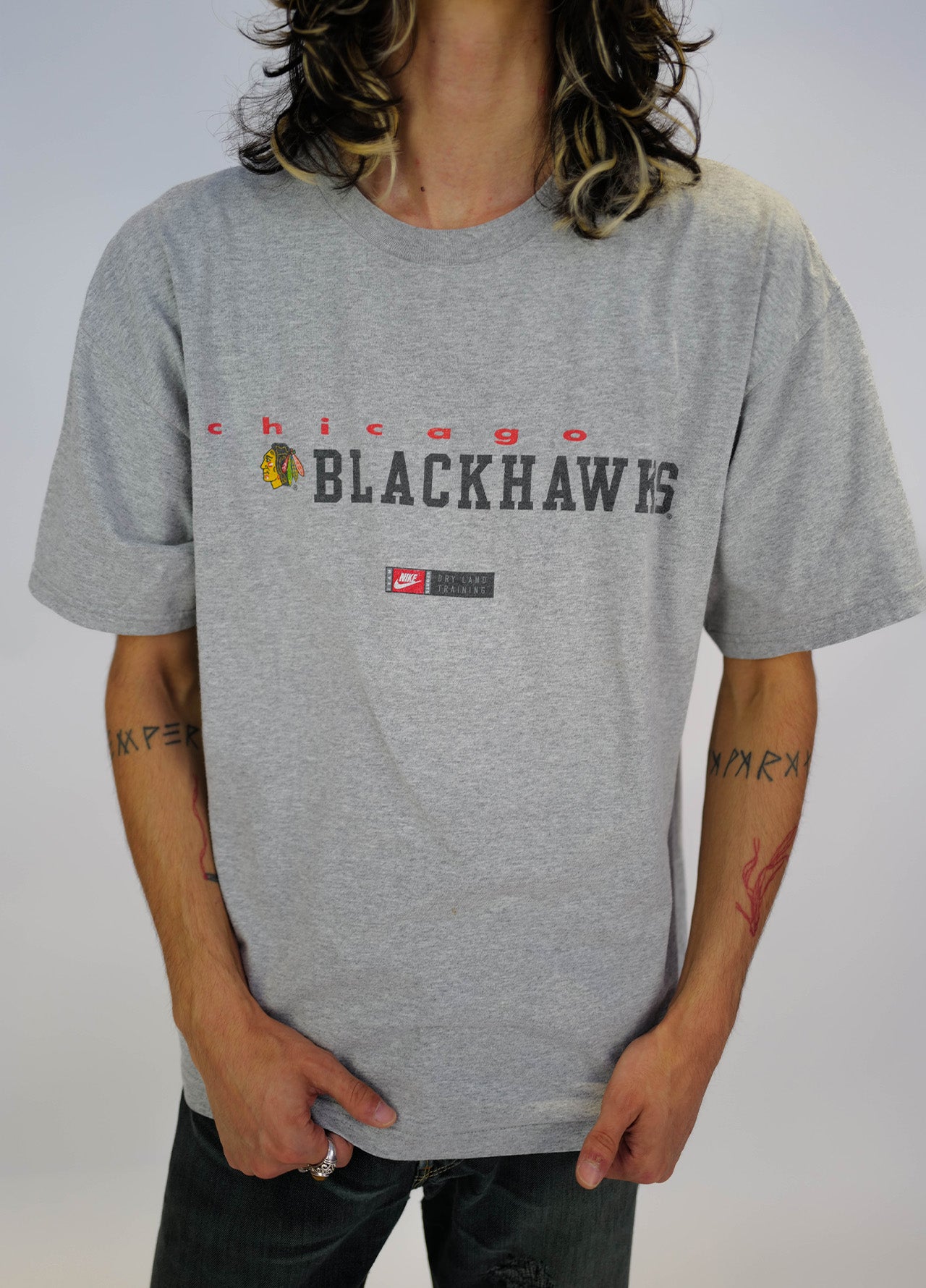 Tee-tshirt-teeshirt-Nike-Chicago-blackhawk-hockey-team-vintage-grey-gris-2