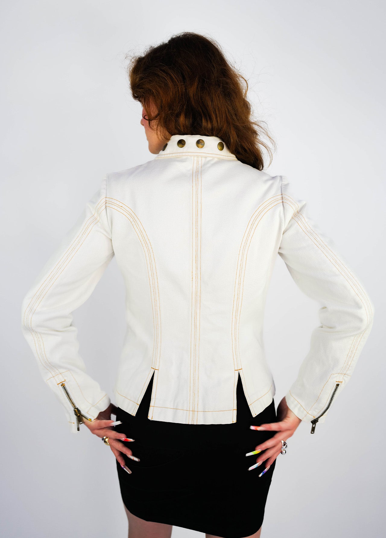 Veste-Chloe-Blanche-Denim-Rivet-Courte-Vintage-04