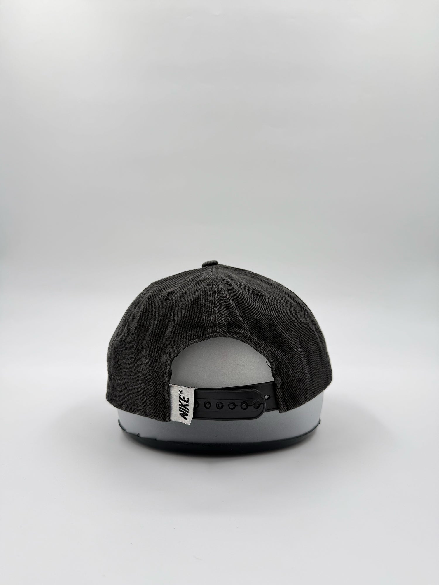 CASQUETTE NIKE GRISE CLASSIC SWOOSH
