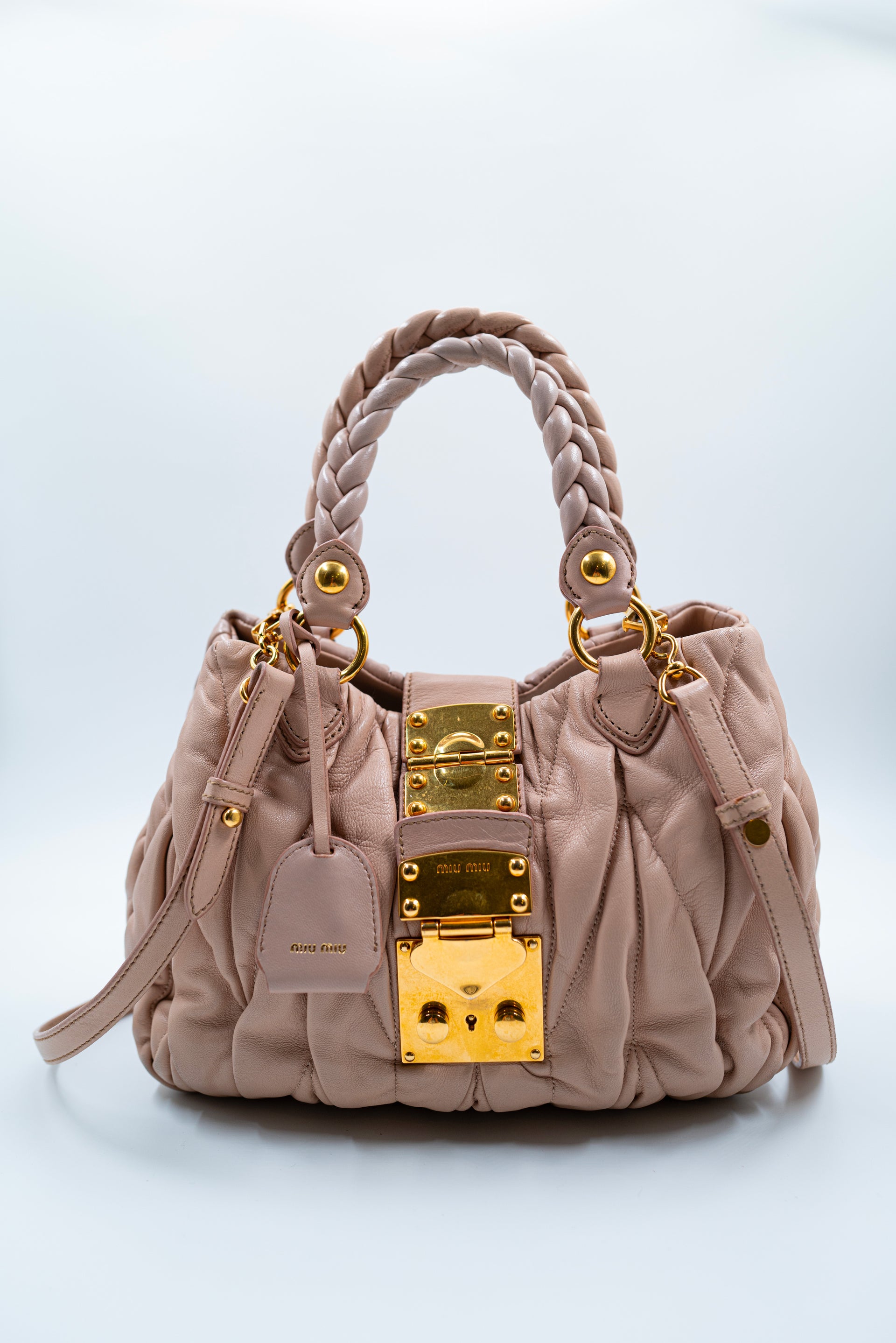 sac_miumiu_matelasse_cuir_rose_dore_vintage_01