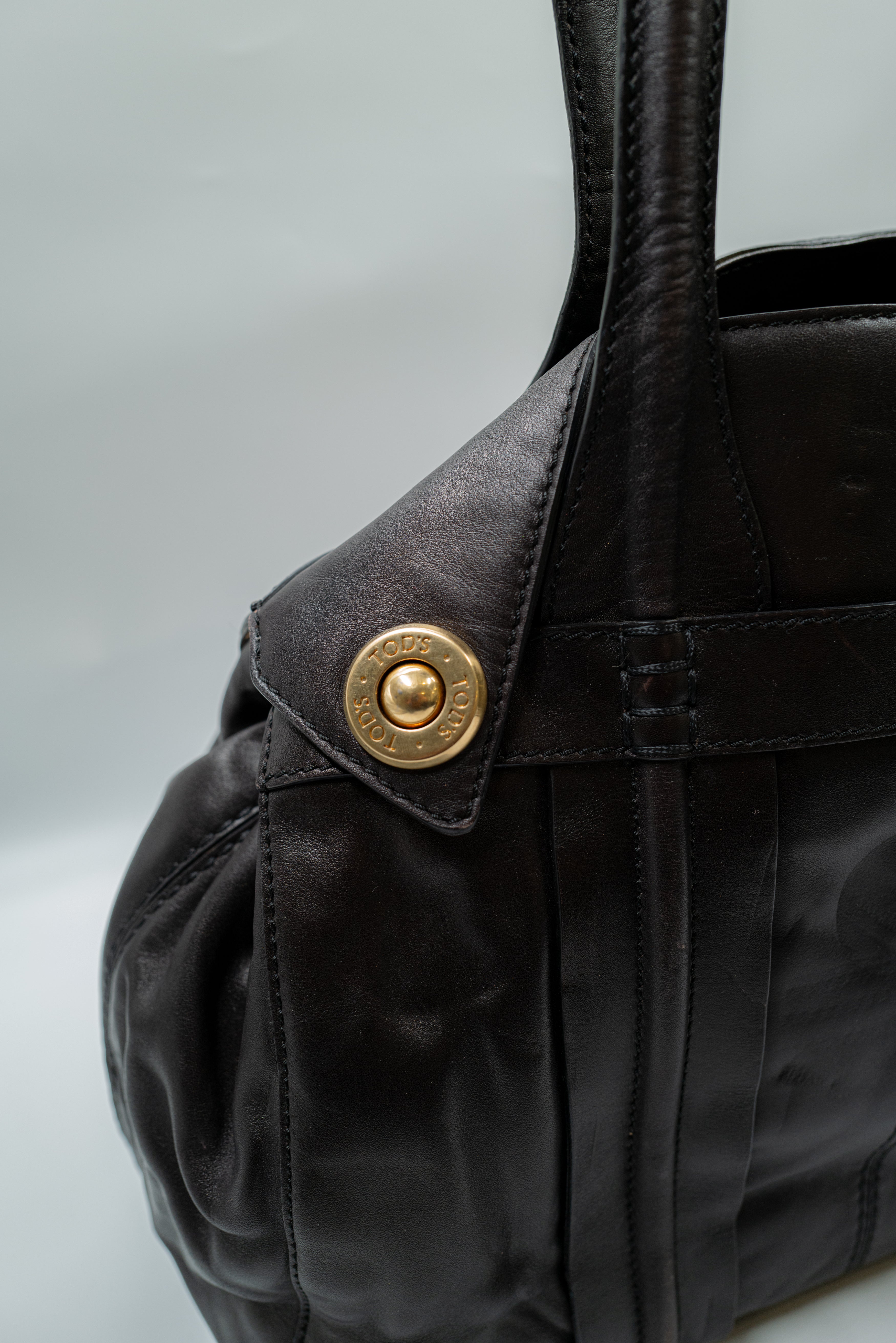 sac_tods_cuir_noir_vintage_02