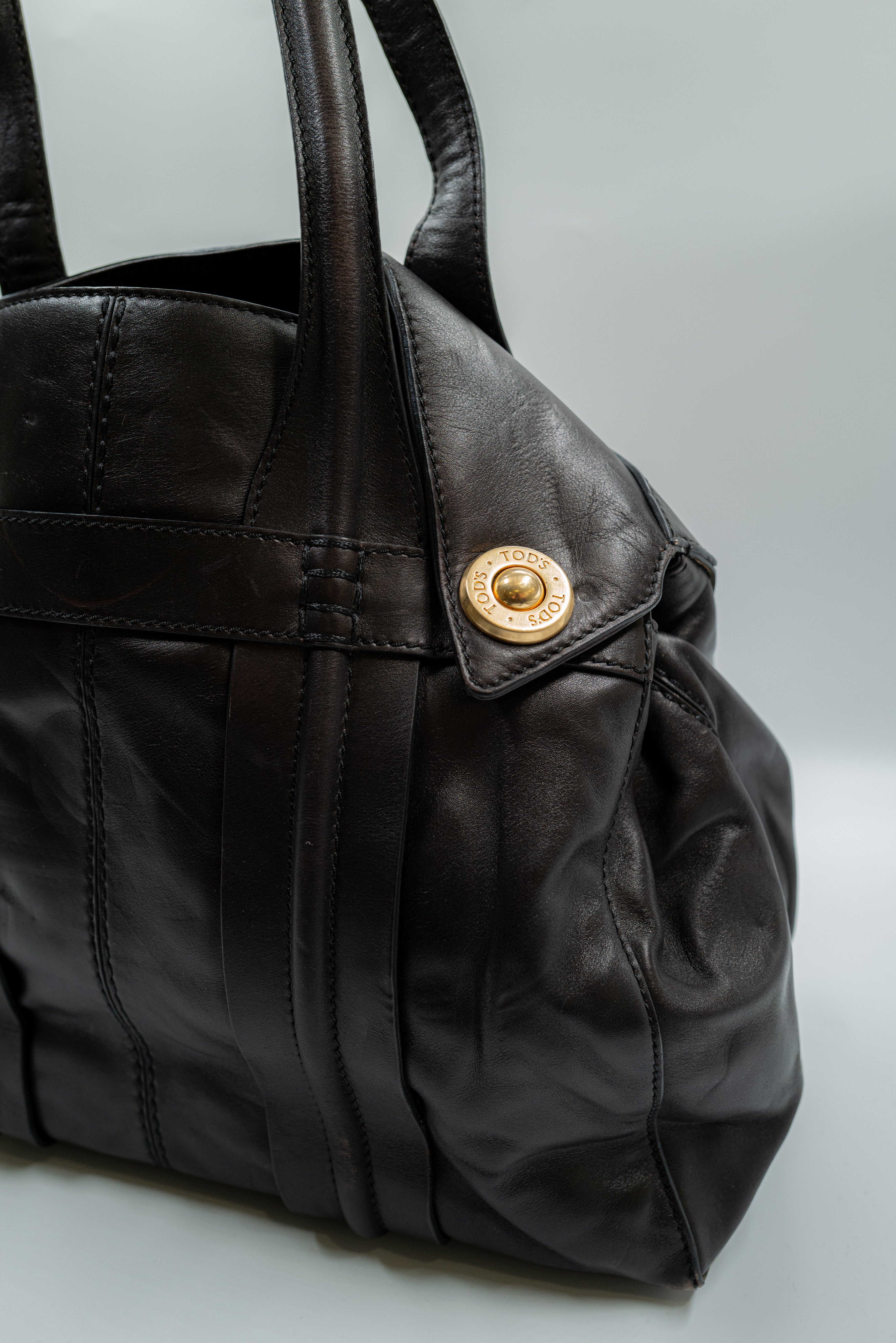 sac_tods_cuir_noir_vintage_04